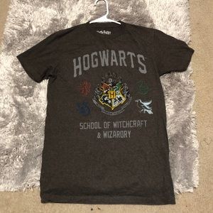 Grey Hogwarts tshirt